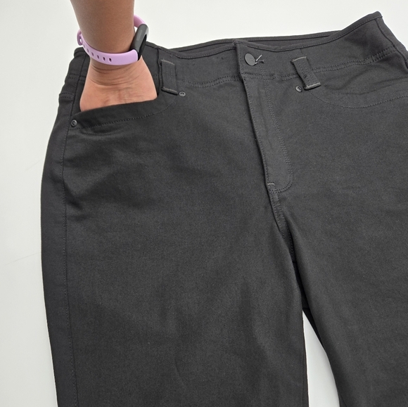 Women's Black Lift And Tuck Ami Skinny NYDJ Pants Size:12 - Picture 9 of 10
